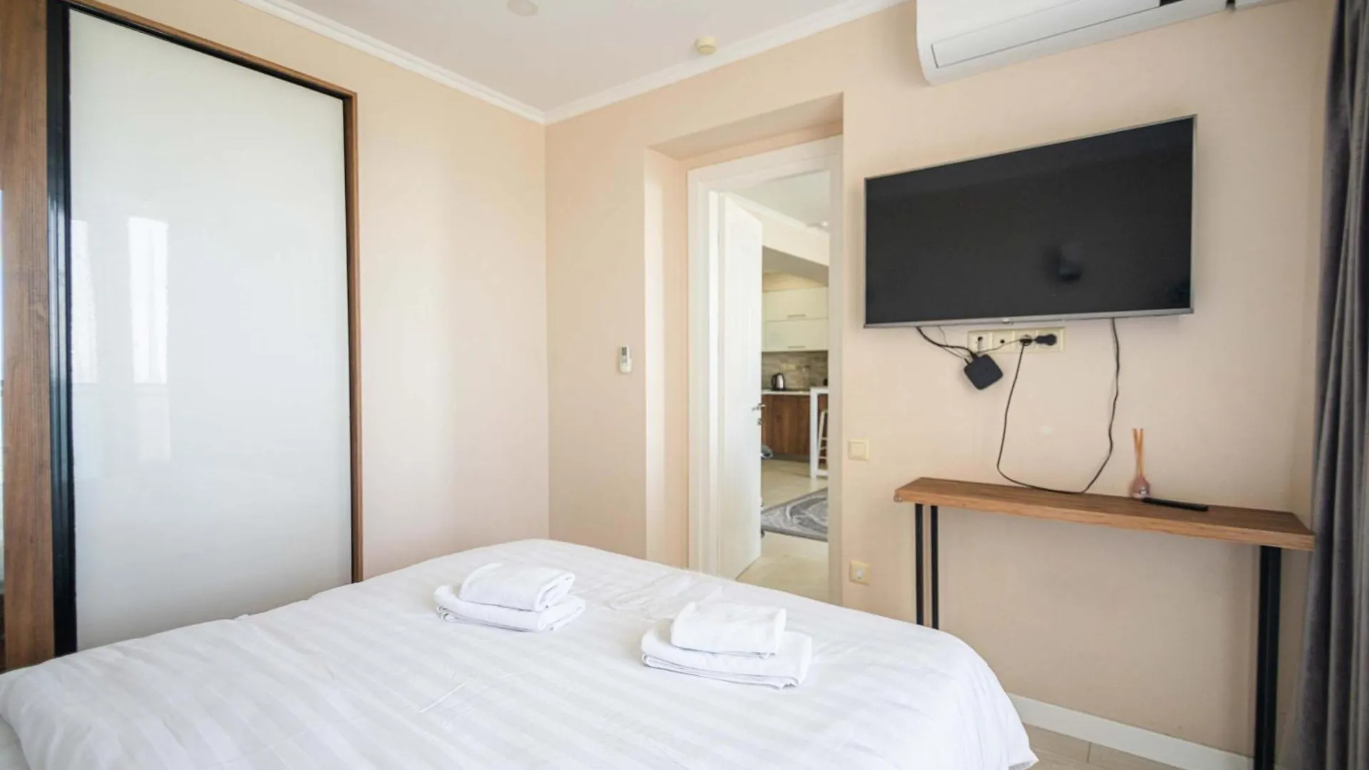 Daire Charming 1Br Apartn In Orbi Beach-By Wehost Batum